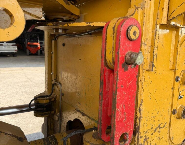 CATERPILLAR  826K **WASTE COMPACTOR**